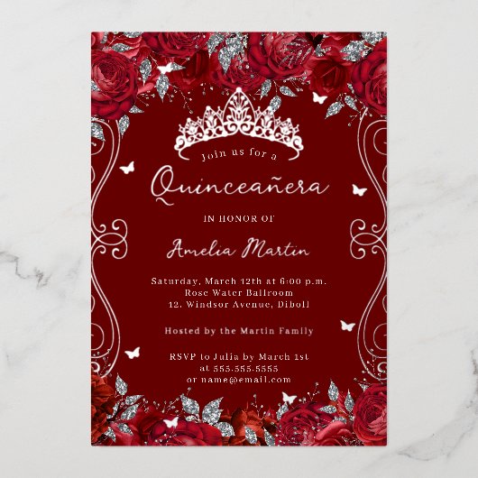 Roter Silber Swirl Scroll Floral Quinceanera Folieneinladung (Vorderseite)
