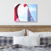Roter Spinnaker mit Sonne Leinwanddruck (Insitu (Schlafzimmer))