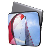 Roter Spinnaker mit Sun Laptopschutzhülle (Vorderseite Links)