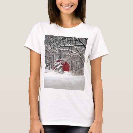Roter Stall im Schnee 2011 T-Shirt (Vorderseite)