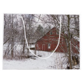 Roter Stall im Schnee Große Geschenktüte (Rückseite)