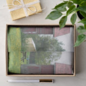 Roter Stall mit zwei Silhouetten Seidenpapier (Geschenk)