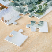 Roter Stall, roter Traktor, Schnee, Pinienbäume, L Puzzle (Seite)