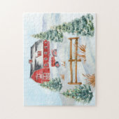 Roter Stall, roter Traktor, Schnee, Pinienbäume, L Puzzle (Vertikal)