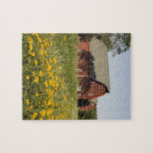 Roter Stall und Gelbe Wildblumen Puzzle (Horizontal)