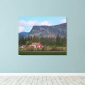 Roter Stall und Monte Enumclaw Leinwanddruck (Insitu (Holzboden))