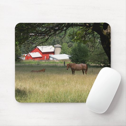 Roter Stall und Pferde Mousepad (Mit Mouse)