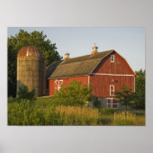 Roter Stall und Silo Poster (Vorne)