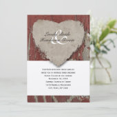 Roter Stein Holz Land Rustikales Herz Hochzeit Einladung (Stehend Vorderseite)