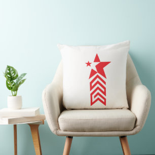 Roter Stern mit Chevron-Pfeilen Kissen