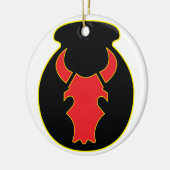 Roter Stier-Flecken und Wappen-Keramikverzierung Keramikornament (Links)