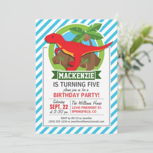 Roter T-Rex Dinosaurier; Blaue und weiße Streifen Einladung (Stehend Vorderseite)