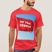 Roter T - Shirt aufheben (Vorderseite)