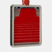 roter Teppich Ornament Aus Metall (Rechts)