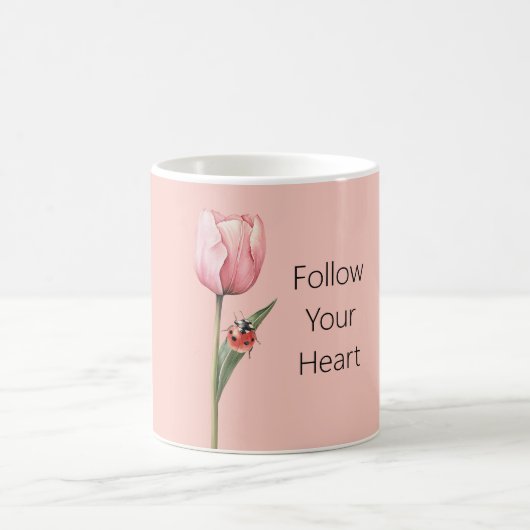 Roter Tulpen-Blumen-Marienkäfer Kaffeetasse (Mittel)