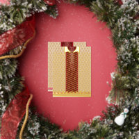 roter und beigefarbener Teppichboden mit rotem Ran