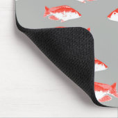 Roter und Grauer Fisch Mousepad (Ecke)