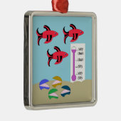 Roter und schwarzer Fisch mit Muscheln: Ornament Aus Metall (Rechts)