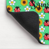 Roter und schwarzer Marienkäfer mit Blumen  Mousepad (Ecke)