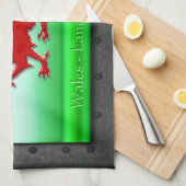 Roter walisischer Drache, niettierter Stahlrahmen Küchentuch (Viertel Falte)