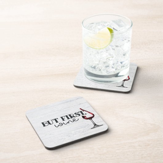 Roter Wein auf weißem Holz Getränkeuntersetzer (Rechte Seite)