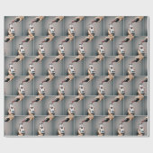 Roter Wein, der in ein Smartphone strömt Geschenkpapier (Flach)