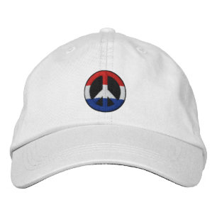 Roter weißer und blau bestickter Hat Bestickte Kappe