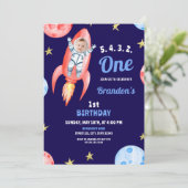 Roter Weltraum-Astronaut 1. Geburtstag Einladung (Stehend Vorderseite)