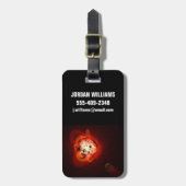 Roter Zwergstern, der von einem hypothetischen Exo Gepäckanhänger (Vorderseite vertikal)