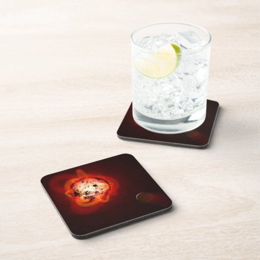 Roter Zwergstern, der von einem hypothetischen Exo Getränkeuntersetzer (Rechte Seite)