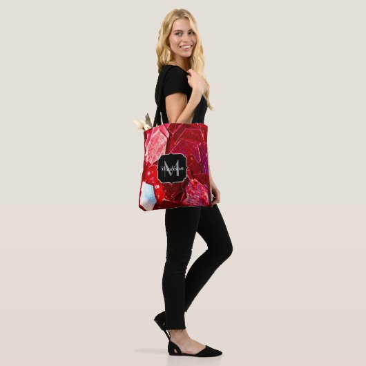 Rotes abstraktes Mosaikmuster Glitzer-Muster Monog Tasche (Am Model)