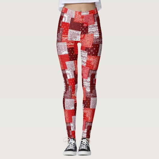 Rotes Bandana-Patchwork-Paisley-Nähmuster Leggings (Vorderseite)