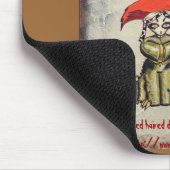 Rotes behaartes Dino-Mädchen Mousepad (Ecke)