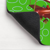 Rotes Bi-Flugzeug auf grünen Kreisläufen und Schle Mousepad (Ecke)