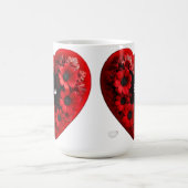 Rotes Blumenherz aus Blumen Kaffeetasse (Mittel)