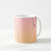 ROTES BOOT AM STRAND WÄHREND DER SONNE KAFFEETASSE (VorderseiteRechts)