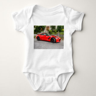 Rotes C7 Chevrolet Corvette Baby Strampler