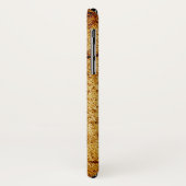 Rotes defektes Herz auf einer Goldwand Case-Mate iPhone Hülle (Hinten/Links)