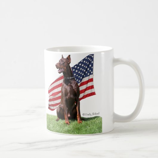 Rotes Dobermann und Flagge Kaffeetasse (Rechts)
