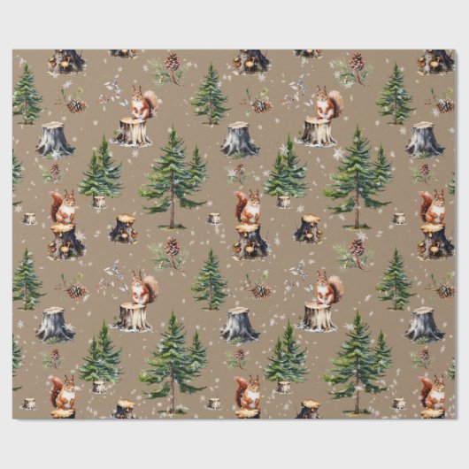 Rotes Eichhörnchen in einem schneebedeckten Waldur Geschenkpapier (Flach)