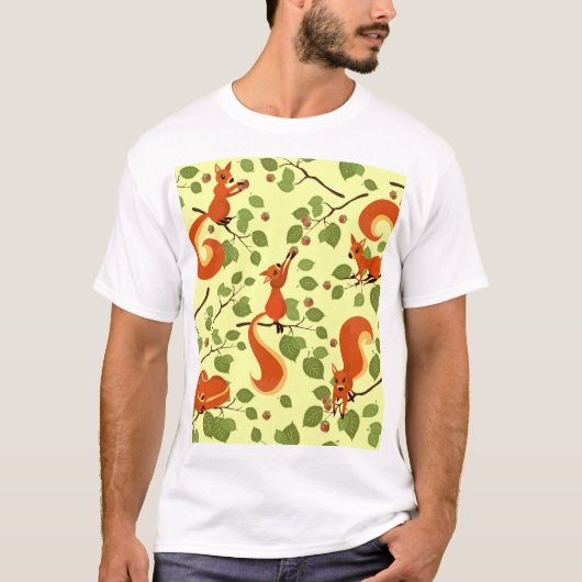 Rotes Eichhörnchen in Haselzweigen. T-Shirt (Vorderseite)