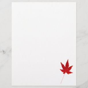 Rotes einzelnes Herbstblatt Briefbogen