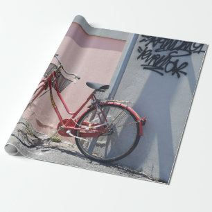 ROTES FAHRRAD AUF DER STRASSE GESCHENKPAPIER