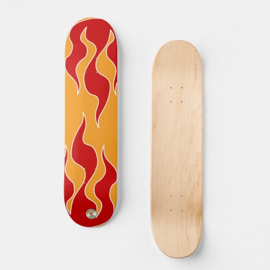 Rotes Flammen-Brett Skateboard (Vorderseite)