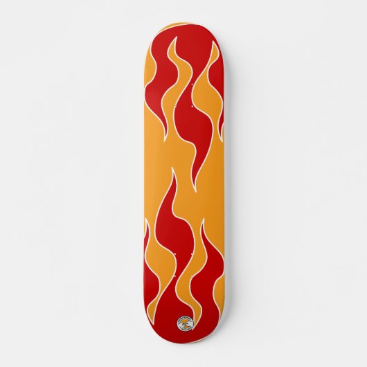 Rotes Flammen-Brett Skateboard (Vorne)