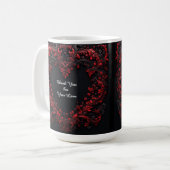 Rotes florales Herzdesign mit blühenden Blumen Kaffeetasse (Vorderseite Links)