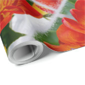 Rotes Freesie Geschenkpapier (Rolleneckpunkt)