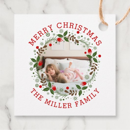Rotes frohe Weihnachten, blumengeschmücktes Foto Geschenkanhänger (Rückseite)
