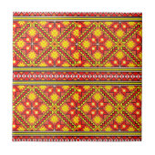 Rotes gelbes Muster Volkskunst Ornamente Keramikfl Fliese (Vorderseite)
