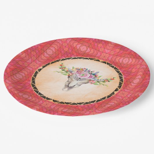 rotes geometrisches Muster mit Blumenkuhschädel Pappteller (Schrägansicht)